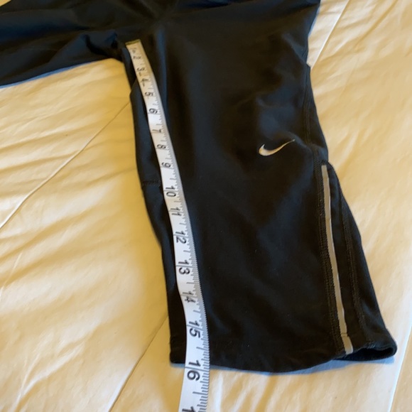 Nike Dri-Fit Running Women’s Capris - Size S - Picture 13 of 14
